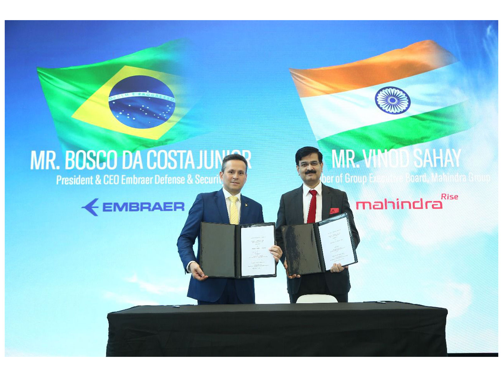 Embraer and Mahindra group forge strategic alliance to bring C-390 Millennium aircraft to India (Photo/Mahindra Group)