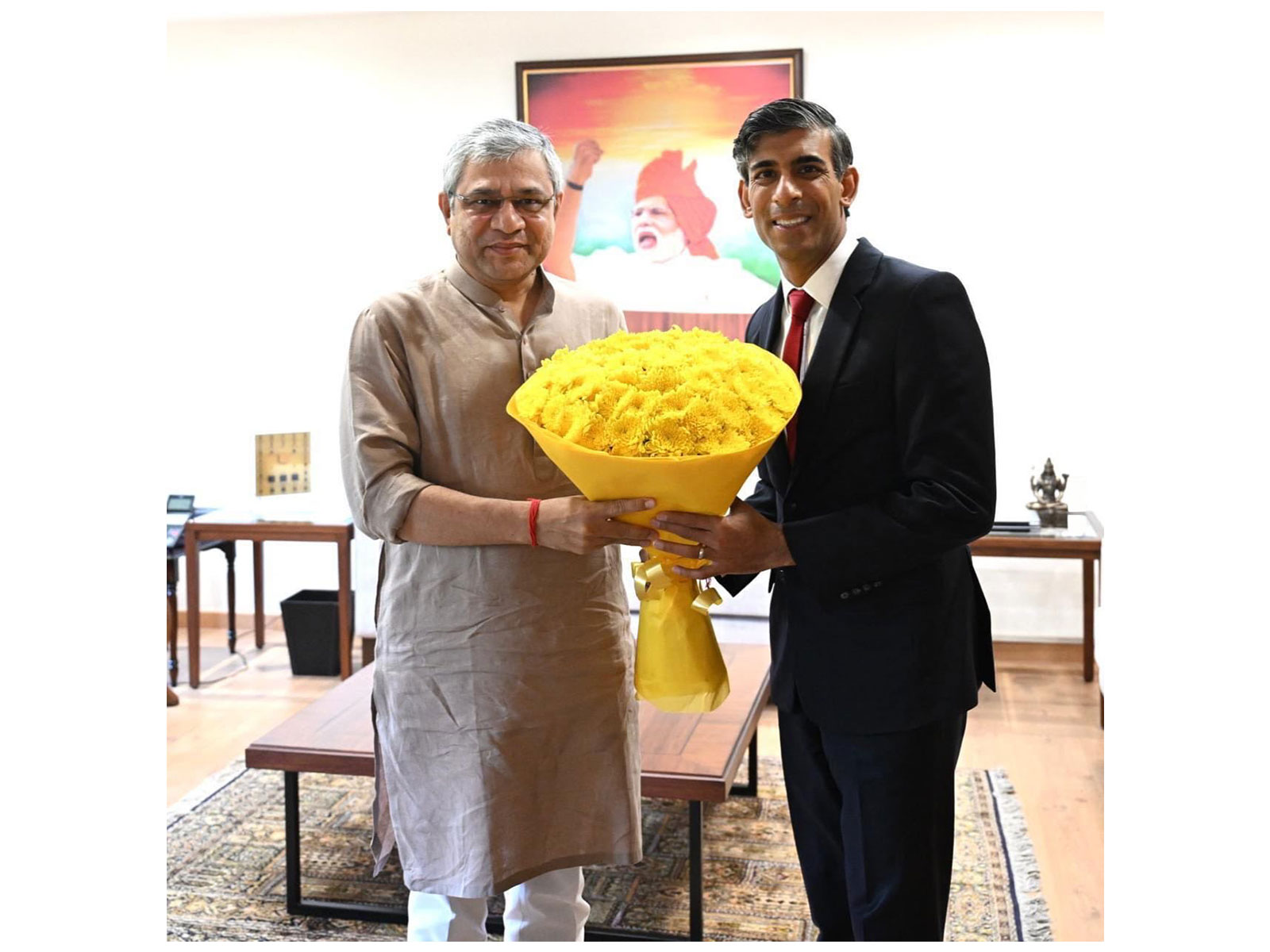 Ashwini Vaishnaw with former UK PM Rishi Sunak (Photo- X@AshwiniVaishnaw)