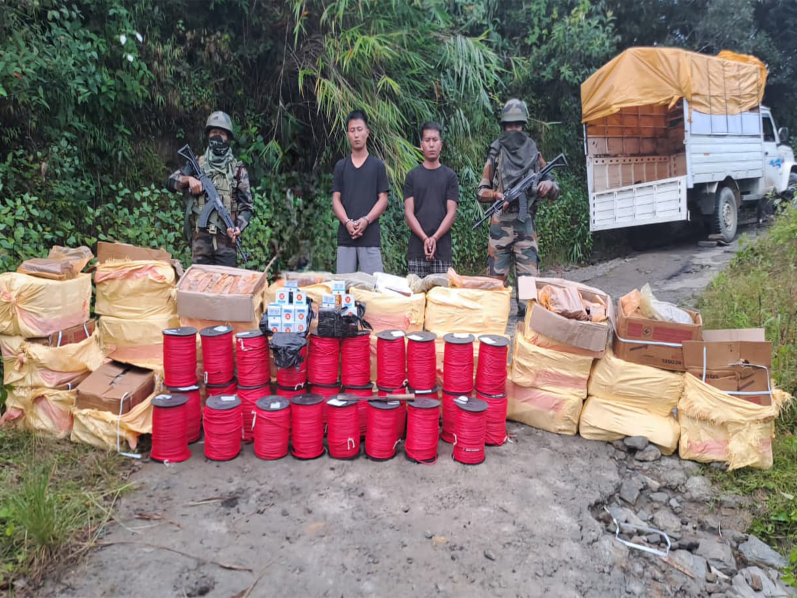 Assam Rifles with siezed items (Photo/Assam Rifles)