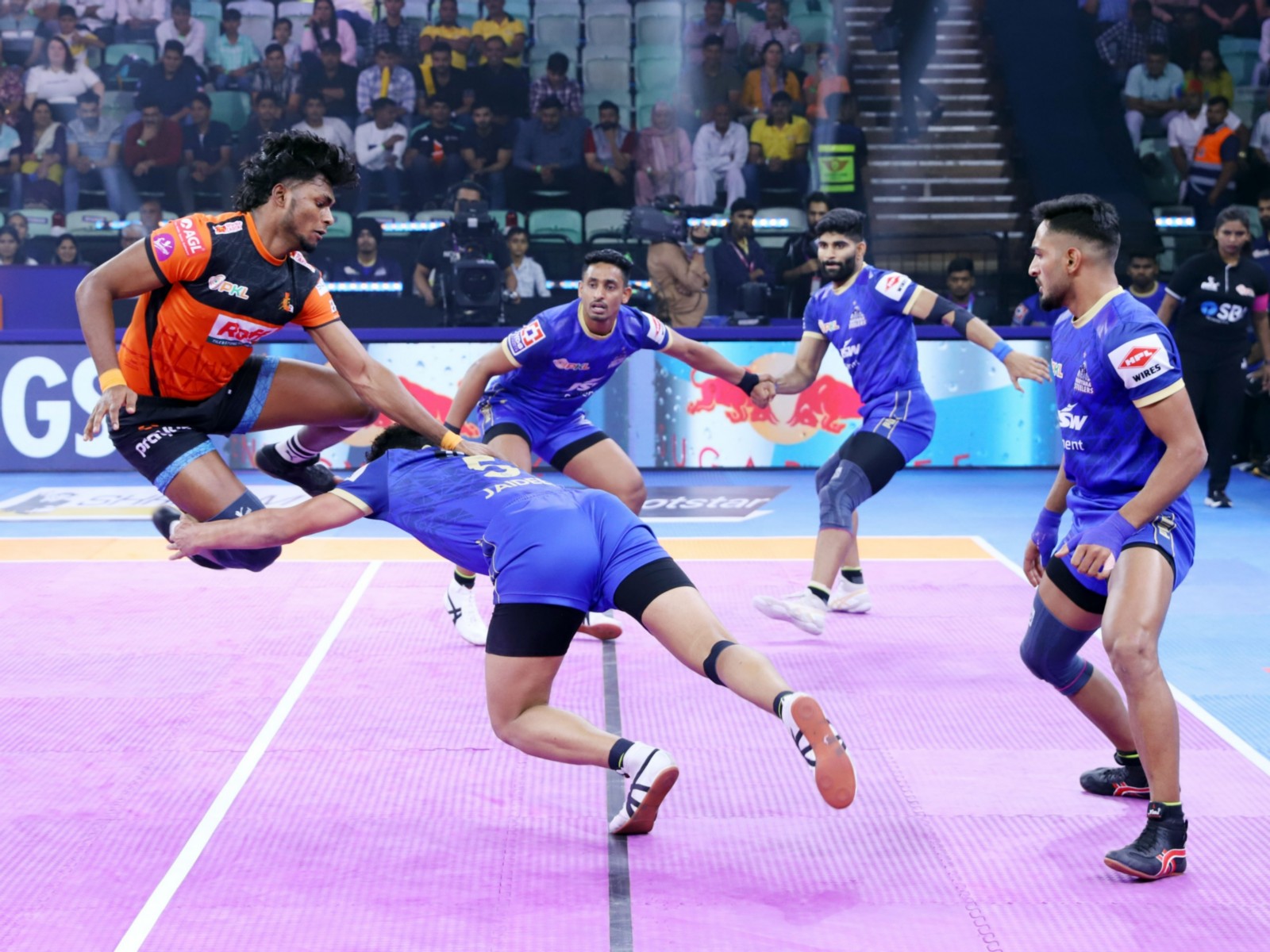 Players in action during the match (Photo: PKL) 