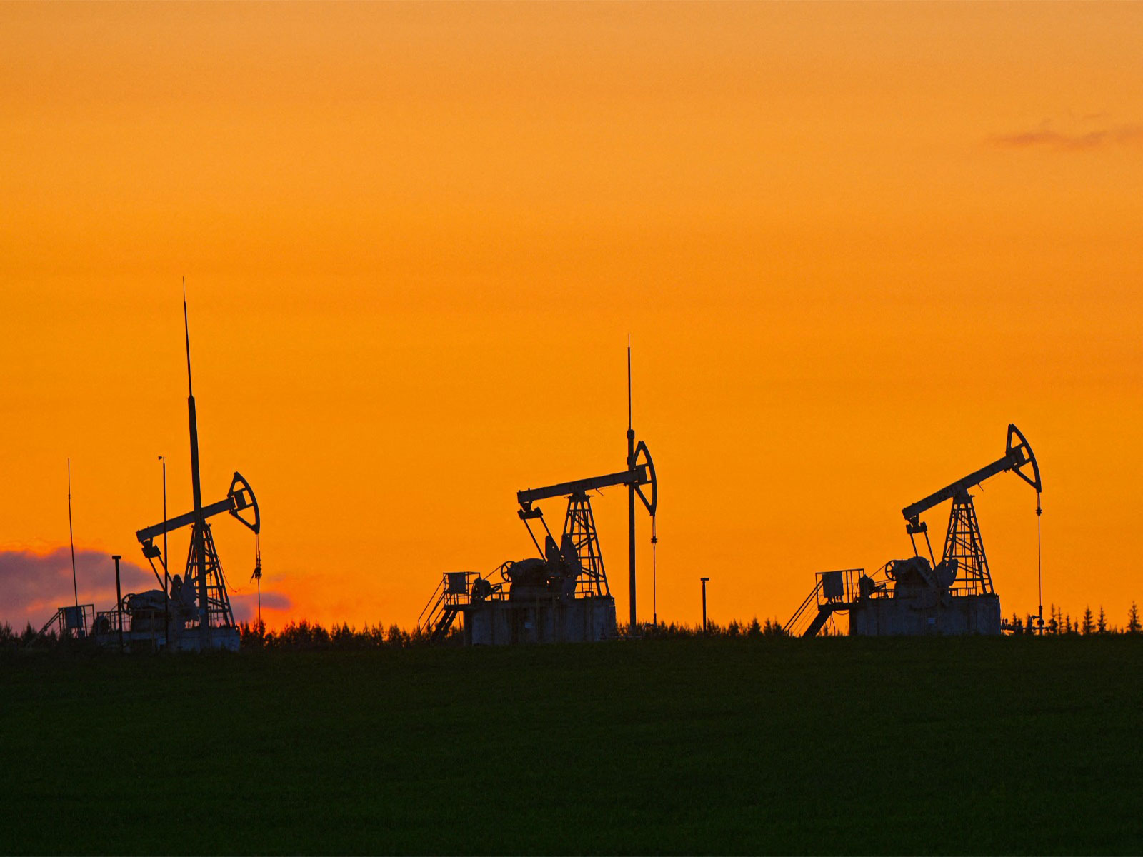 Oil pump jacks outside Almetyevsk in Tatarstan, Russia (Photo/Reuters)