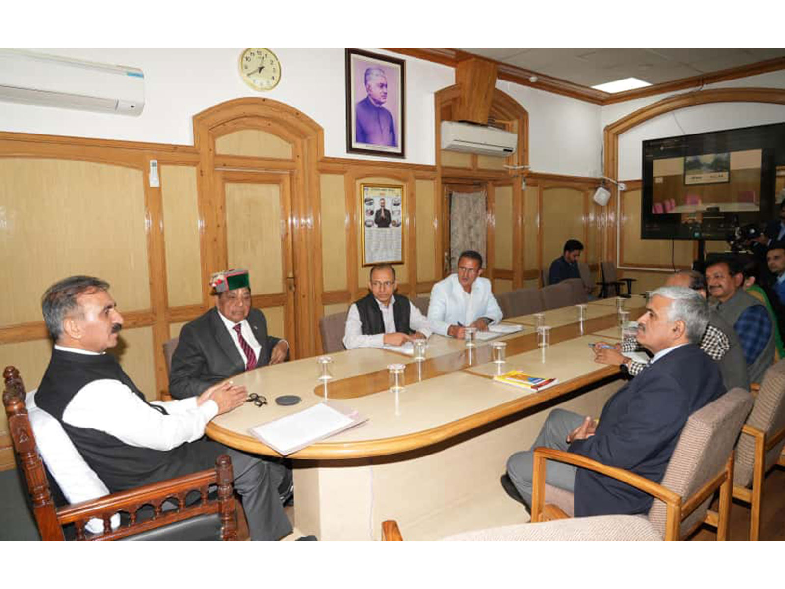 Himachal CM Sukhvinder Singh Sukhu chairs review meeting with officials. (Photo/ANI) 