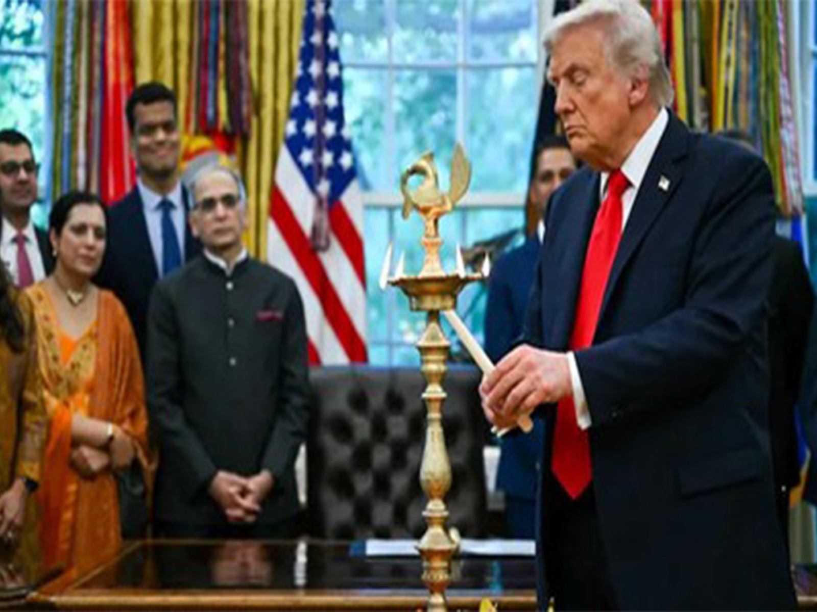 India's Amb to US joins Trump for Diwali celebration at White House (Photo/Reuters))