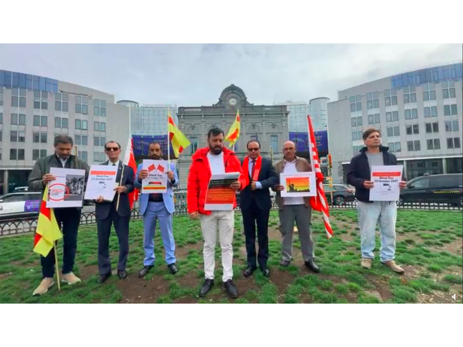 UKPNP leaders hold demonstration in front of the European Parliament (Photo/Jamil Maqsood, President Foreign Affairs Committee, UKPNP)