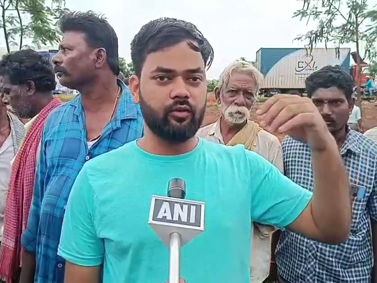 Jayant Kushwaha, eyewitness to Kurnool bus fire (Photo/ANI)