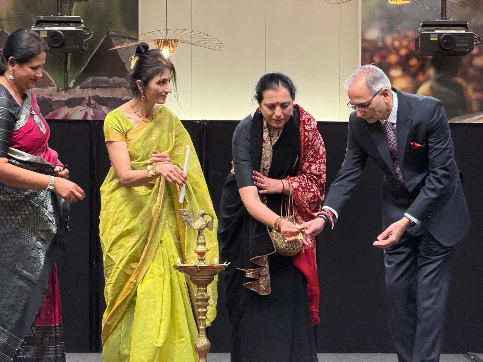 India's Ambassador Vinay Mohan Kwatra celebrates Diwali at World Bank (Photo/X@AmbVMKwatra)