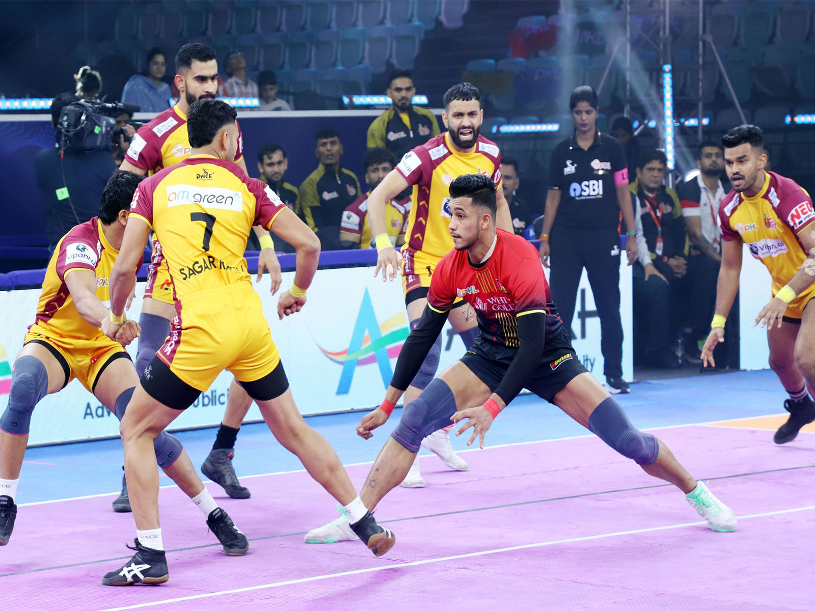Telugu Titans players in action (Photo: PKL)