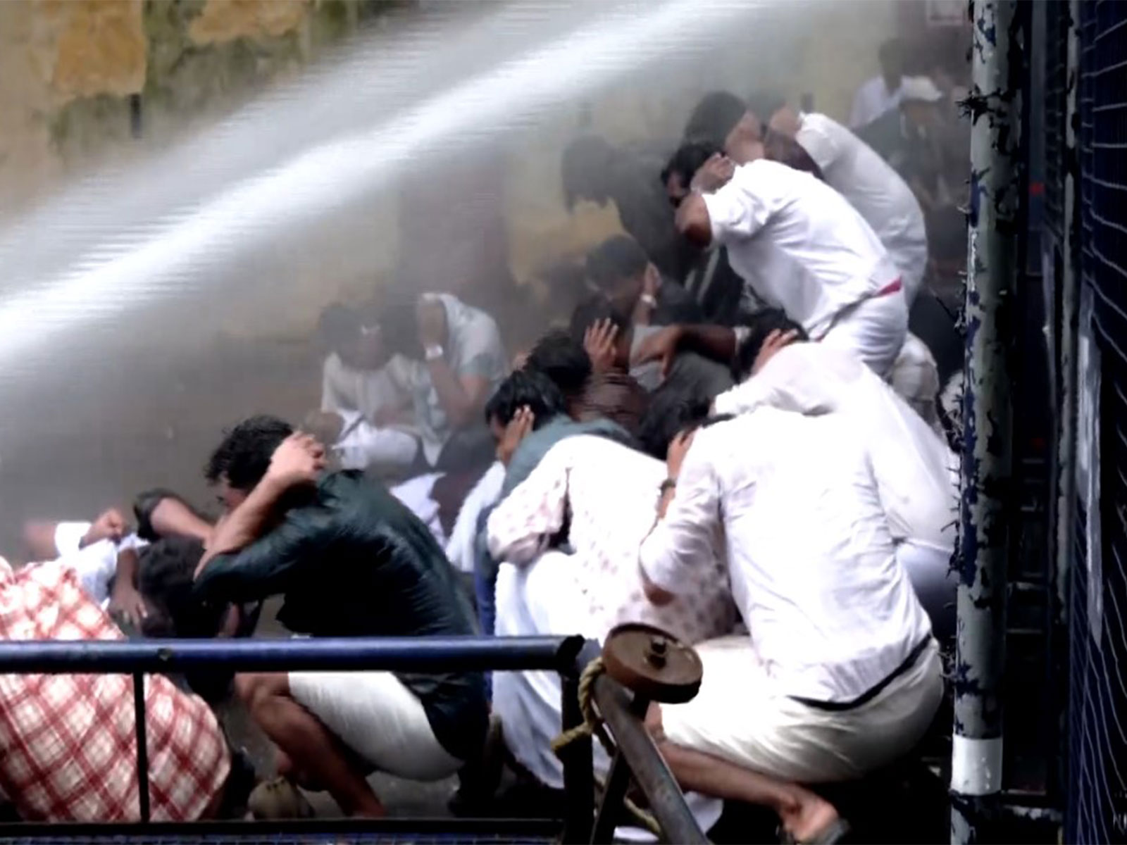 Kerala students' body members protest in Thiruvananthapuram. (Photo/ANI)