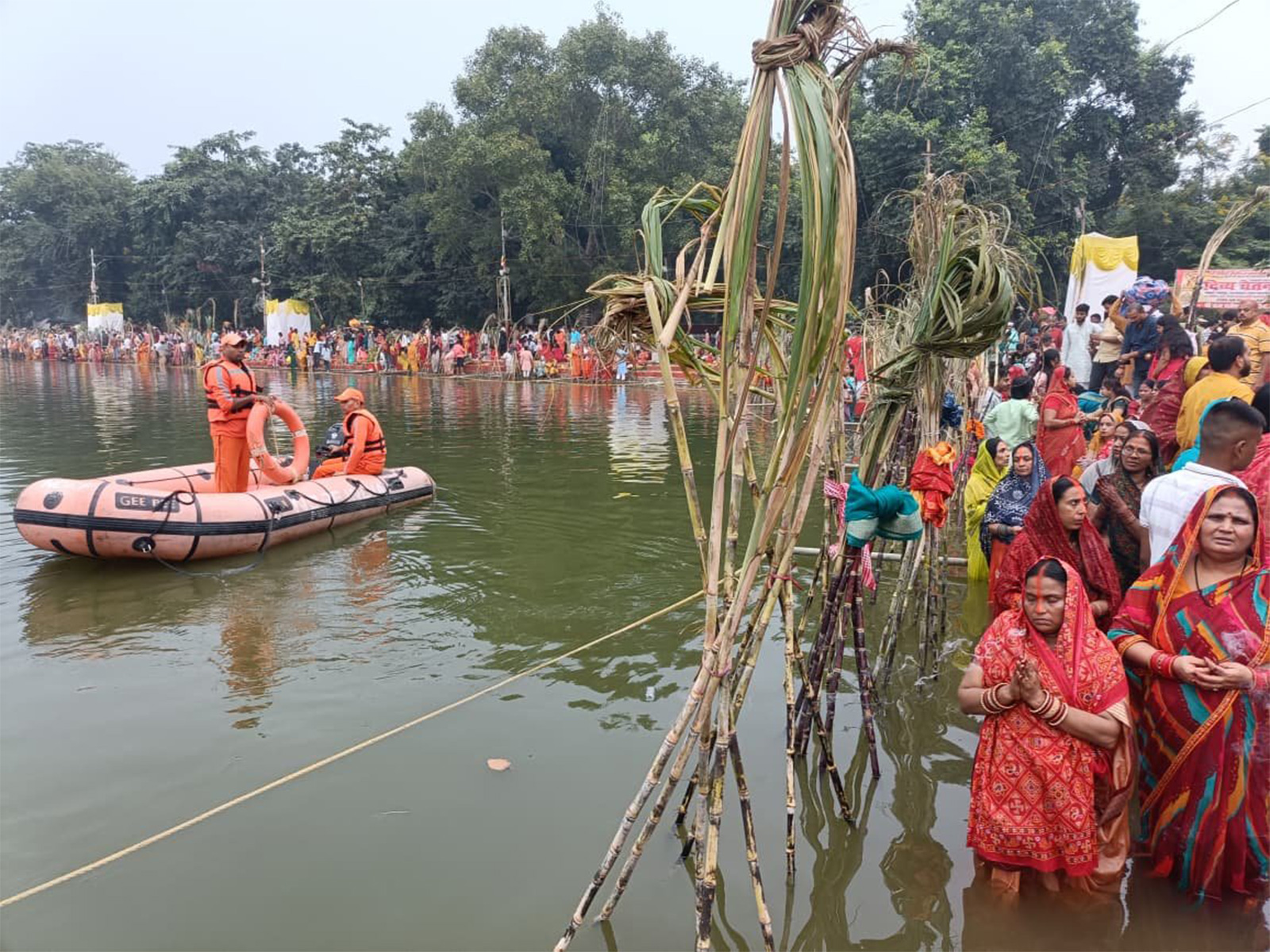 NDRF deployed on various ghats in Uttar Pradesh (Photo Credit: NDRF)