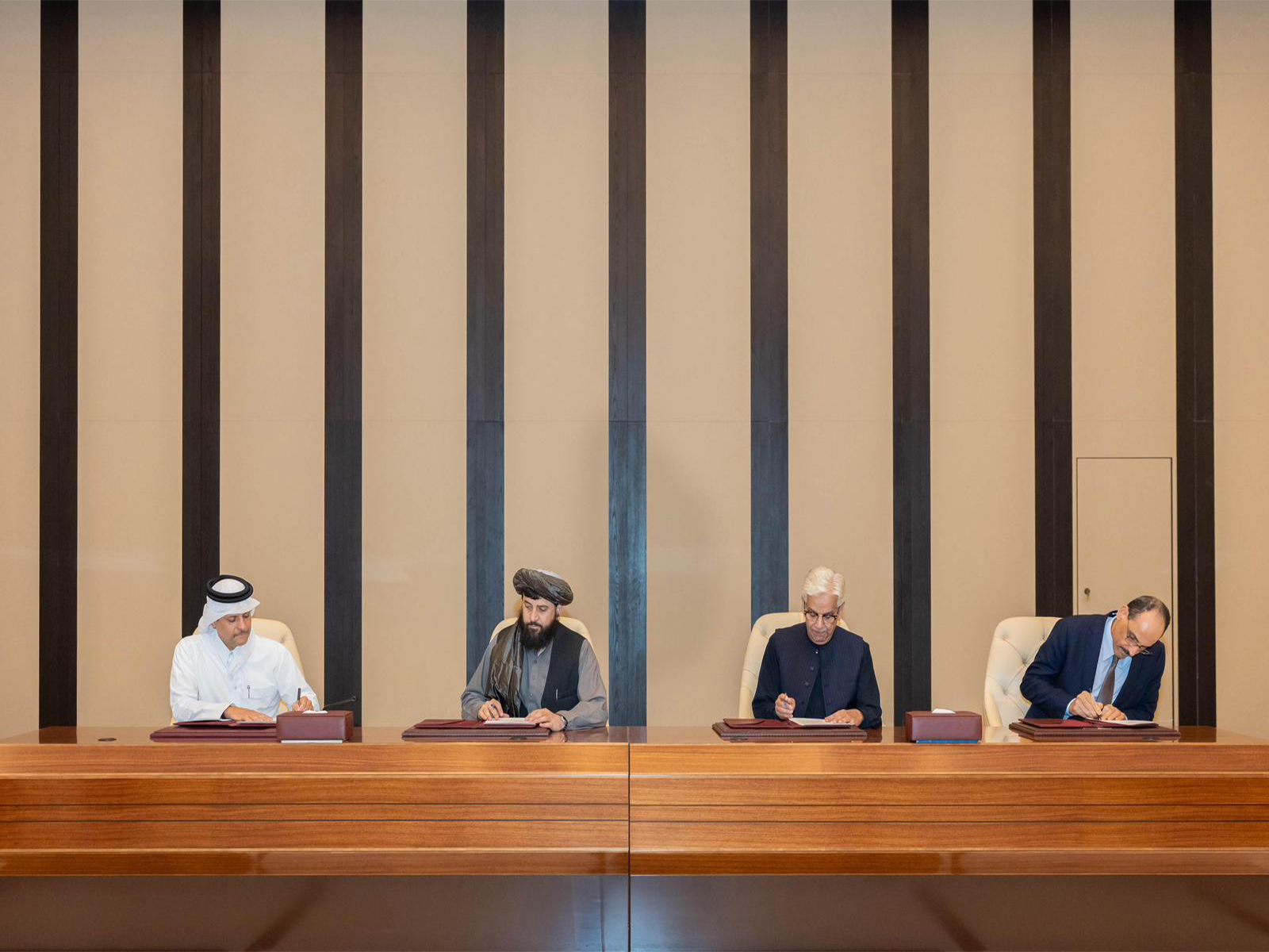 Earlier visuals of signing of the bilateral agreement between Pakistan and Afghanistan (File Photo: X/@MofaQatar_EN)