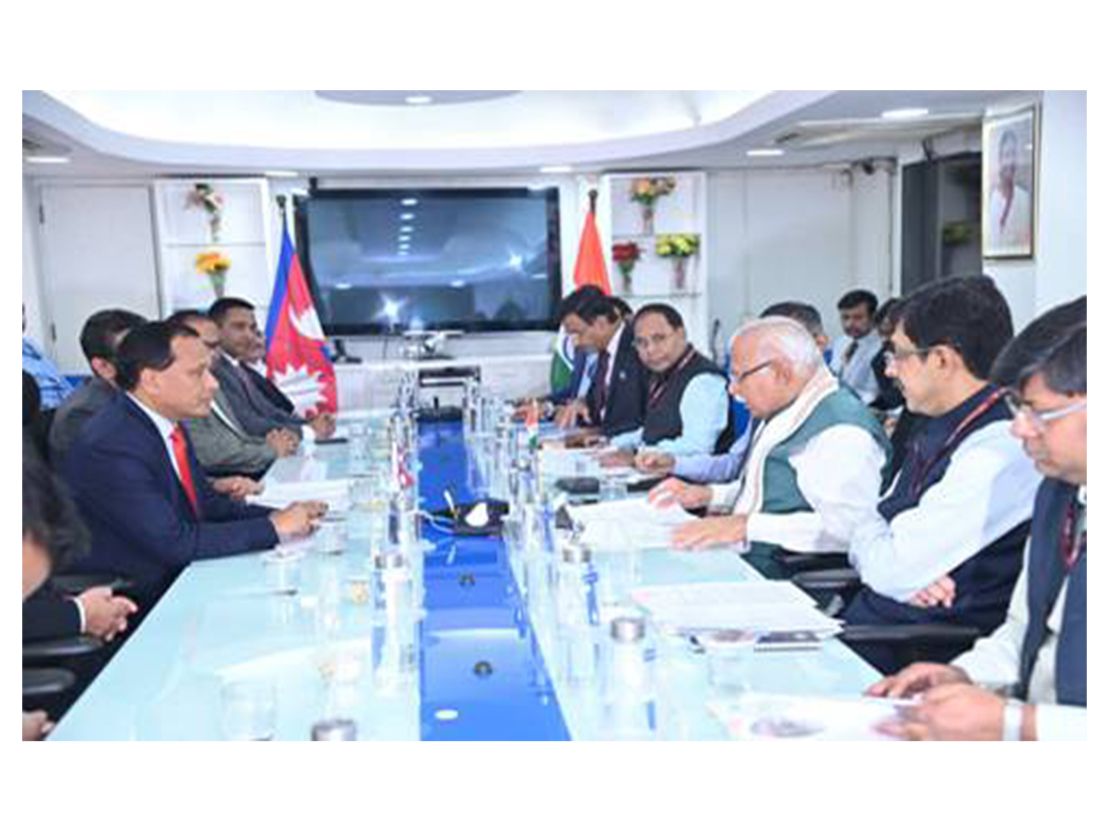 Nepal's Minister of Energy Kulman Ghising meets Union Minister Manohar Lal (Photo/PIB)