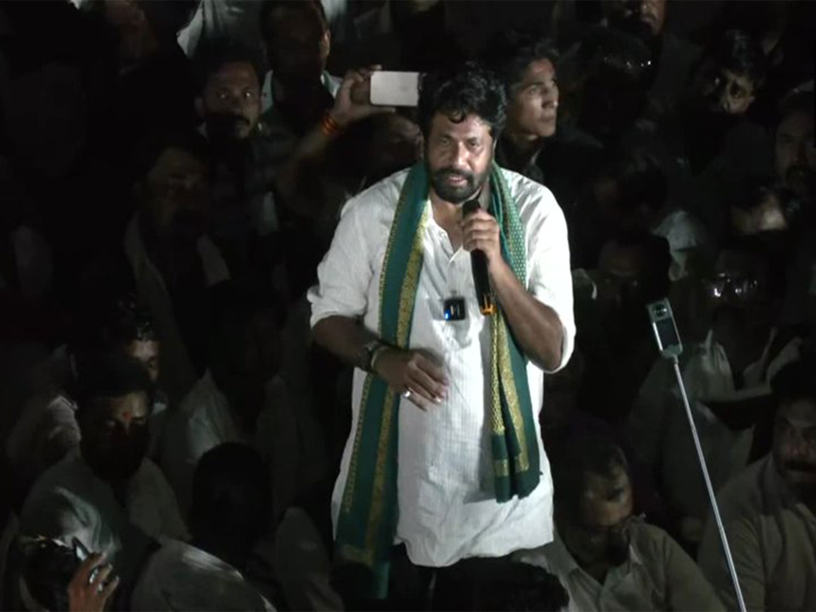 Former Minister and Prahar Janshakti Party leader Bacchu Kadu (Photo/ANI)