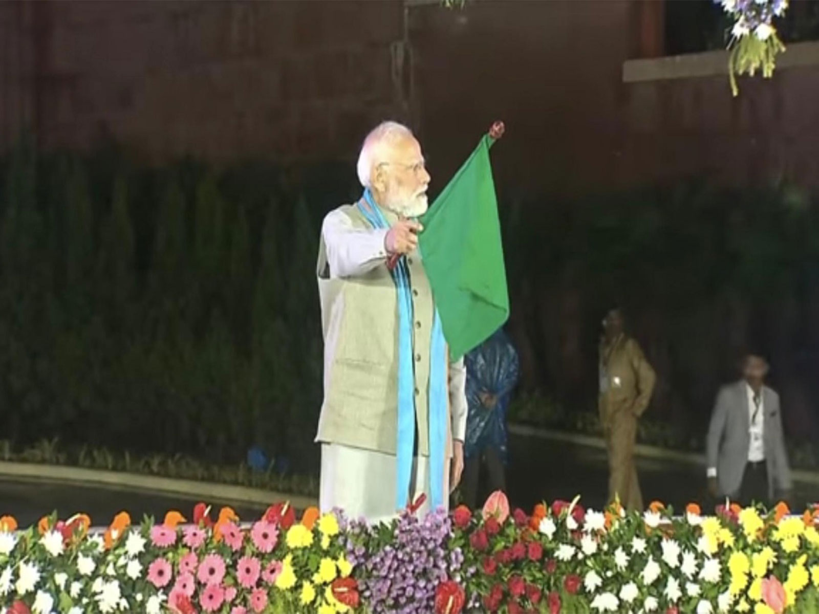 Prime Minister dedicating a series of development projects. (Photo/Gujarat CMO)