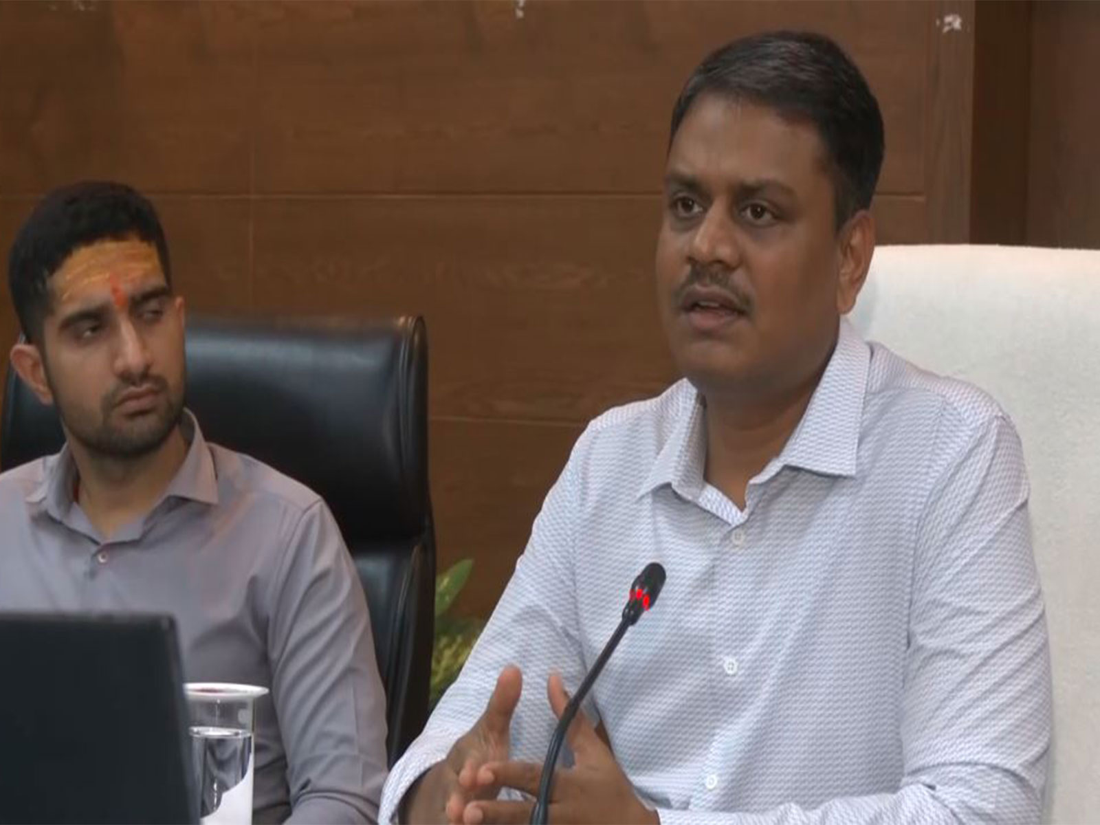 Varanasi Divisional Commissioner S Rajalingam (Photo/ANI)