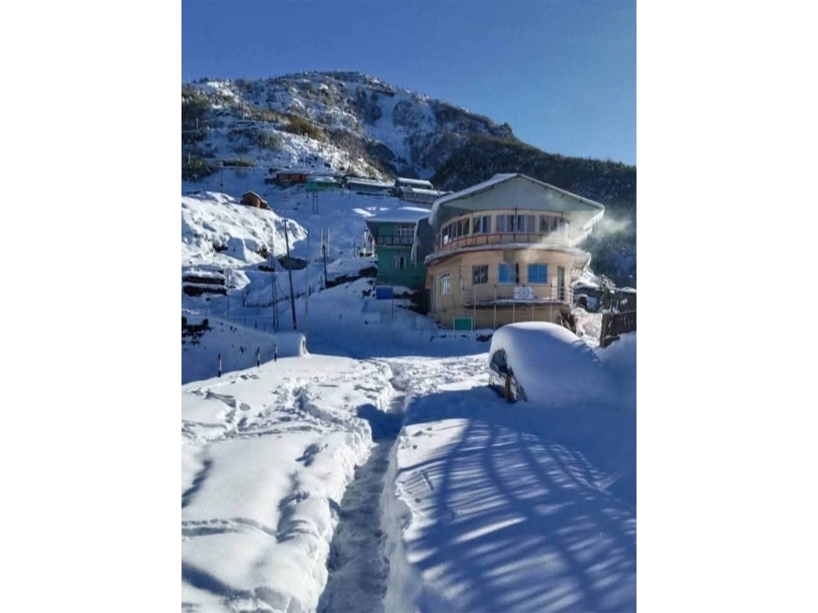 Heavy Snowfall at Indo-China Border: Red Alert Issued in Sikkim (Photo/ANI)