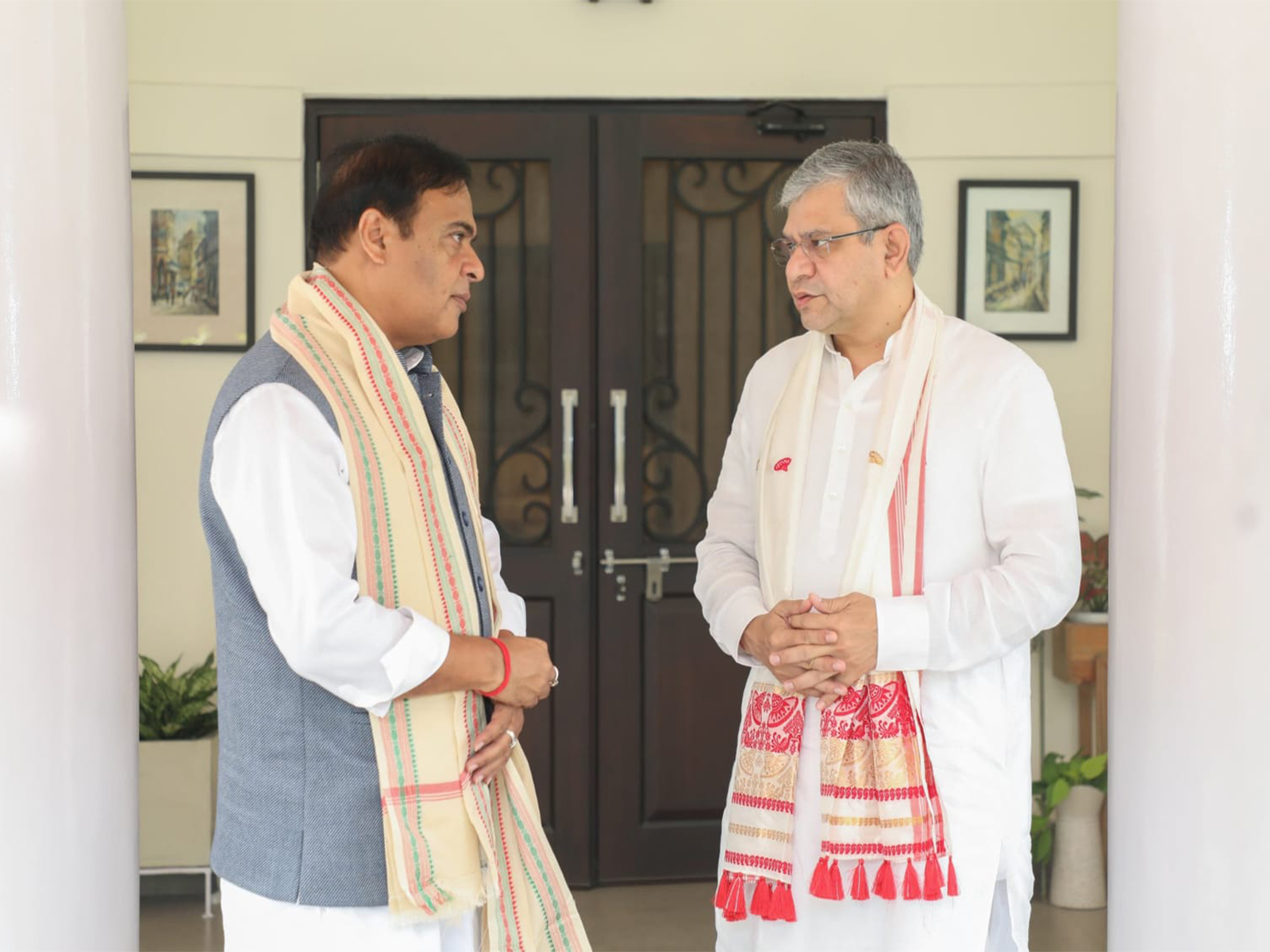 Assam Chief Minister Himanta Biswa Sarma and Union Railway Minister Ashwini Vaishnaw (Photo: x/@himantabiswa)