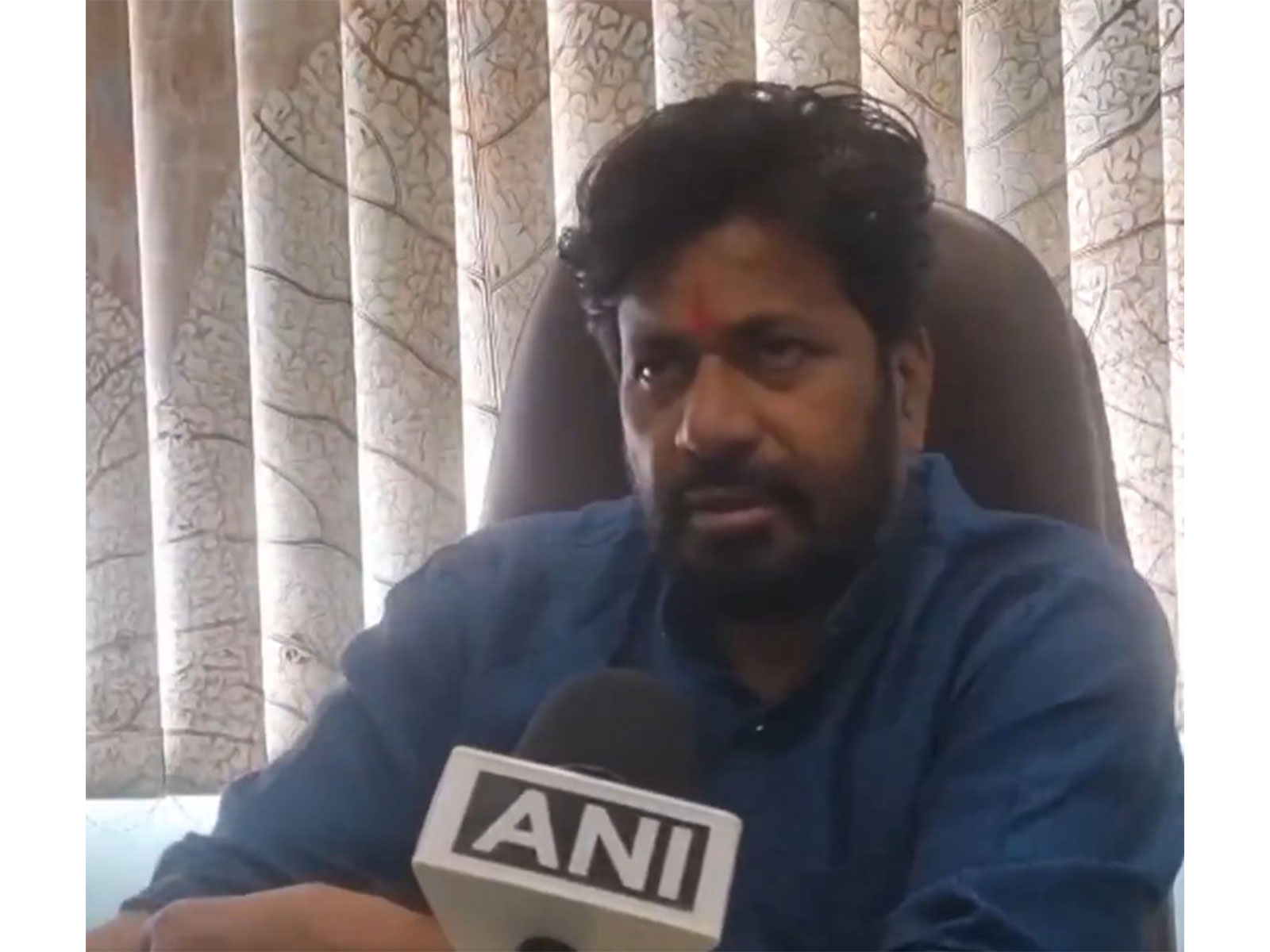 Prahar Janshakti Party founder Bacchu Kadu (Photo: ANI)