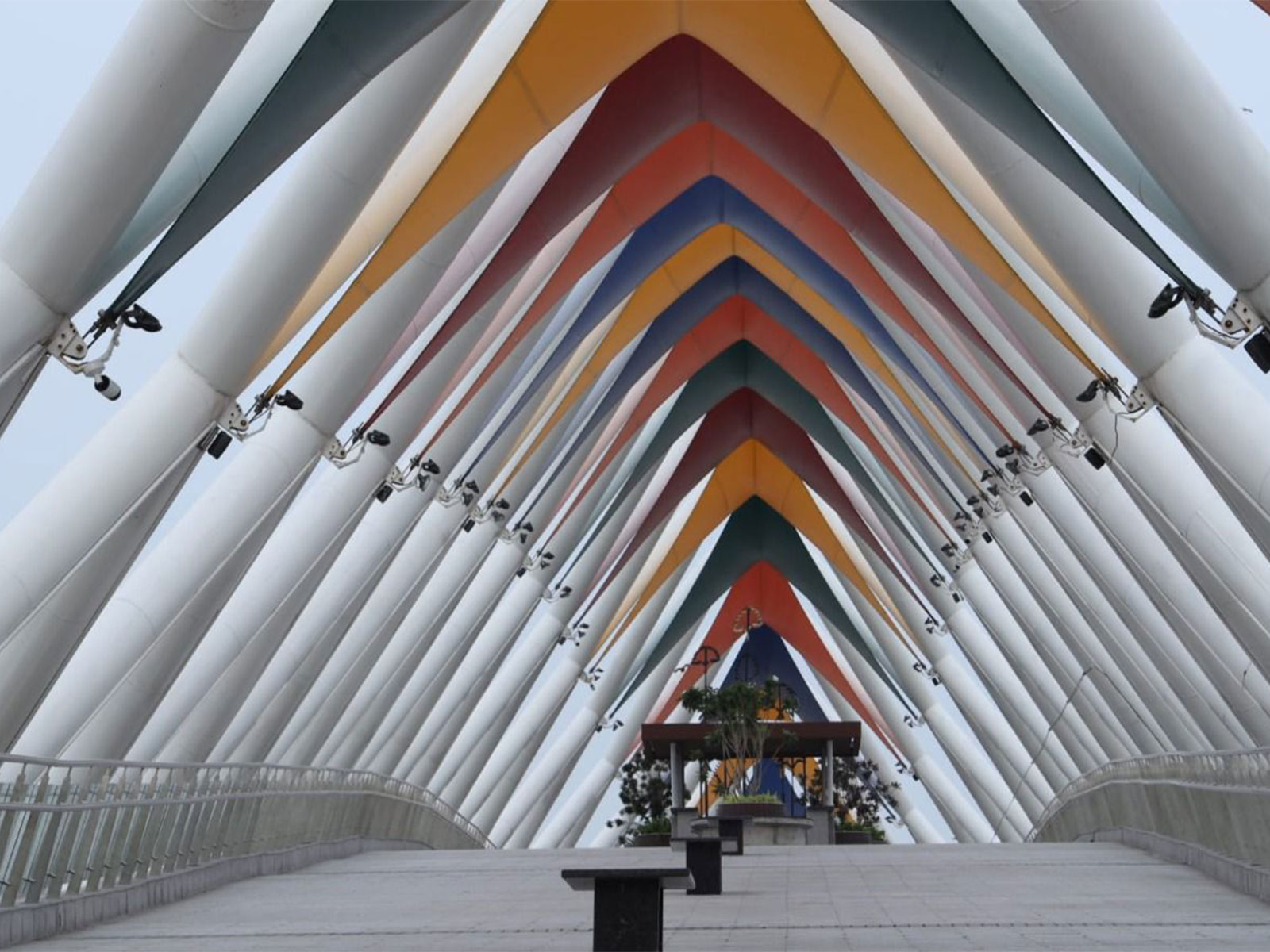 The Atal Bridge over the Sabarmati River has become Ahmedabad's newest landmark (Photo/Gujarat CMO)