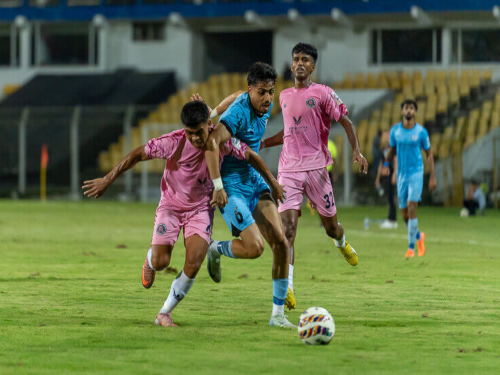 Rajasthan United FC and ,Mumbai City FC in action (Photo: AIFF)