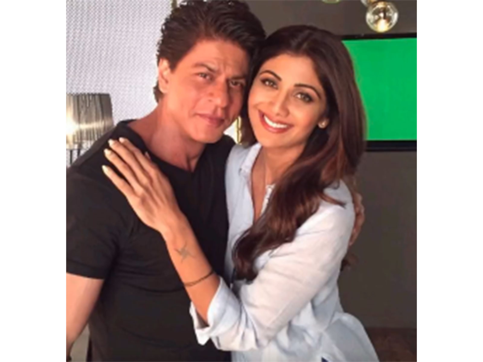 Actors Shah Rukh Khan and Shilpa Shetty (Image source: Shilpa's X)