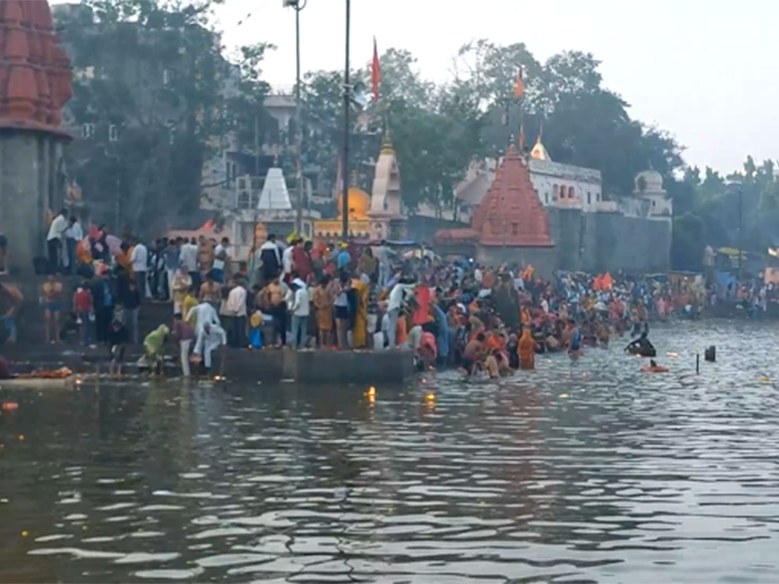 Devotees are taking holy dip in Shipra river at Ramghat in Ujjain (Photo/ANI)