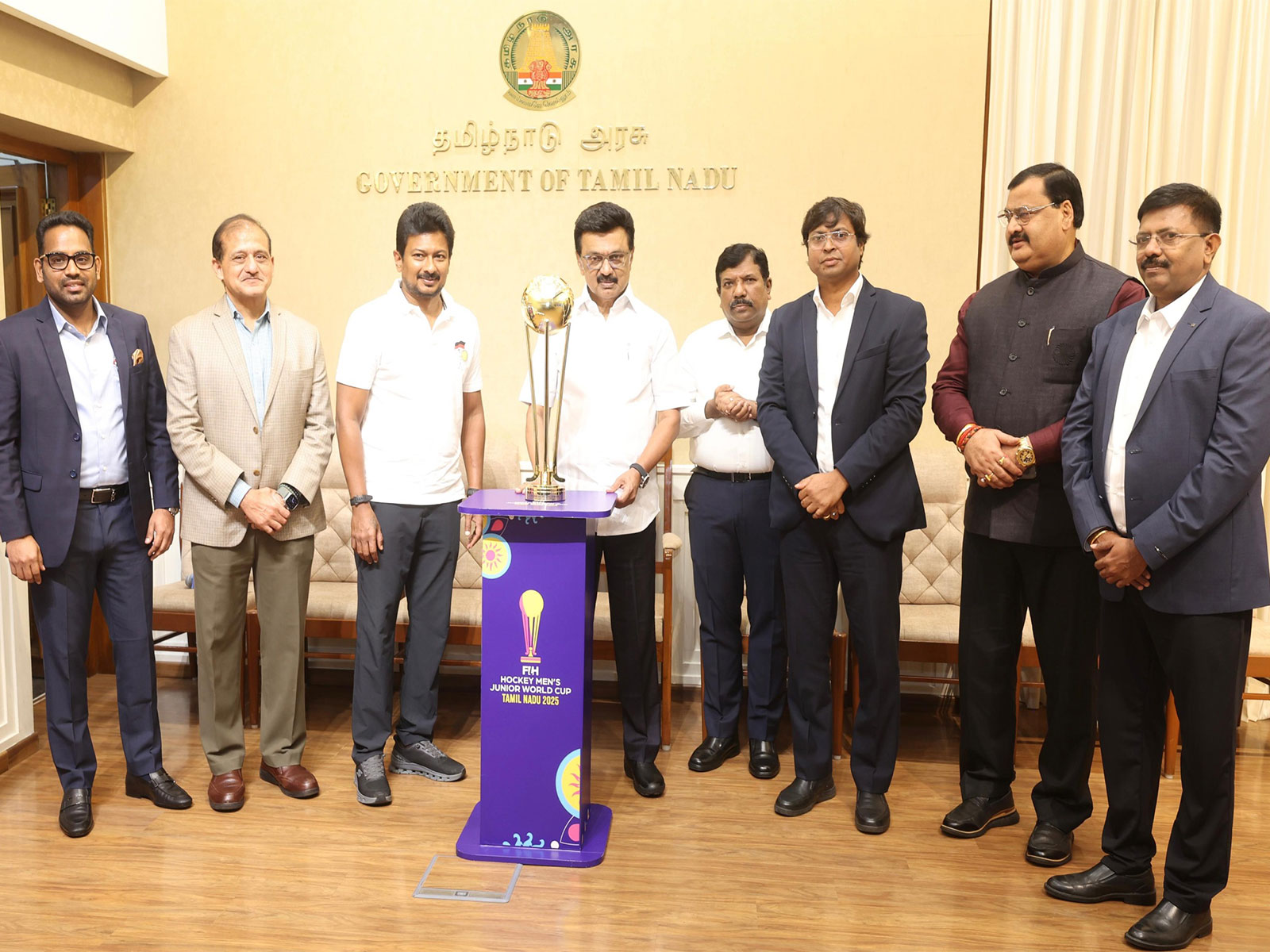 Tamil Nadu CM MK Stalin and other officials during trophy unveiling ceremony of  Hockey Men's Junior WC (Photo: Hockey India)