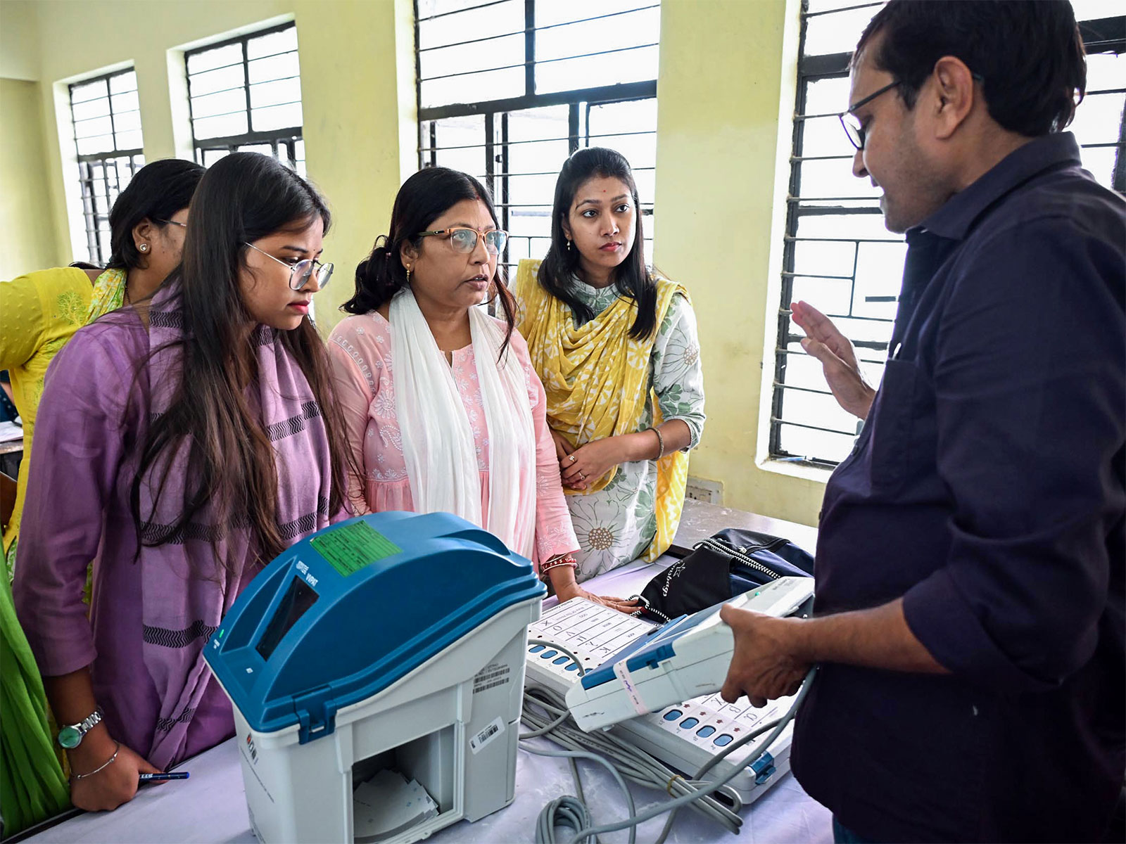 Officials gearing up for first phase of assembly polls in Bihar (Photo/ANI)