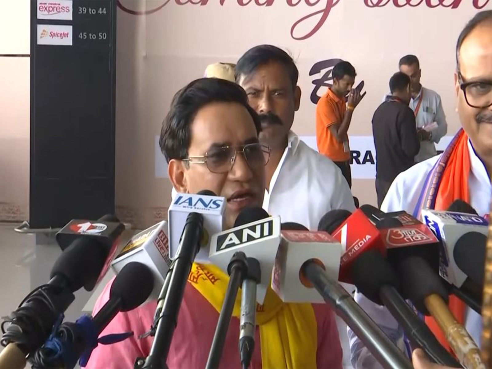 Actor and BJP leader Dinesh Lal Yadav 'Nirahua' 