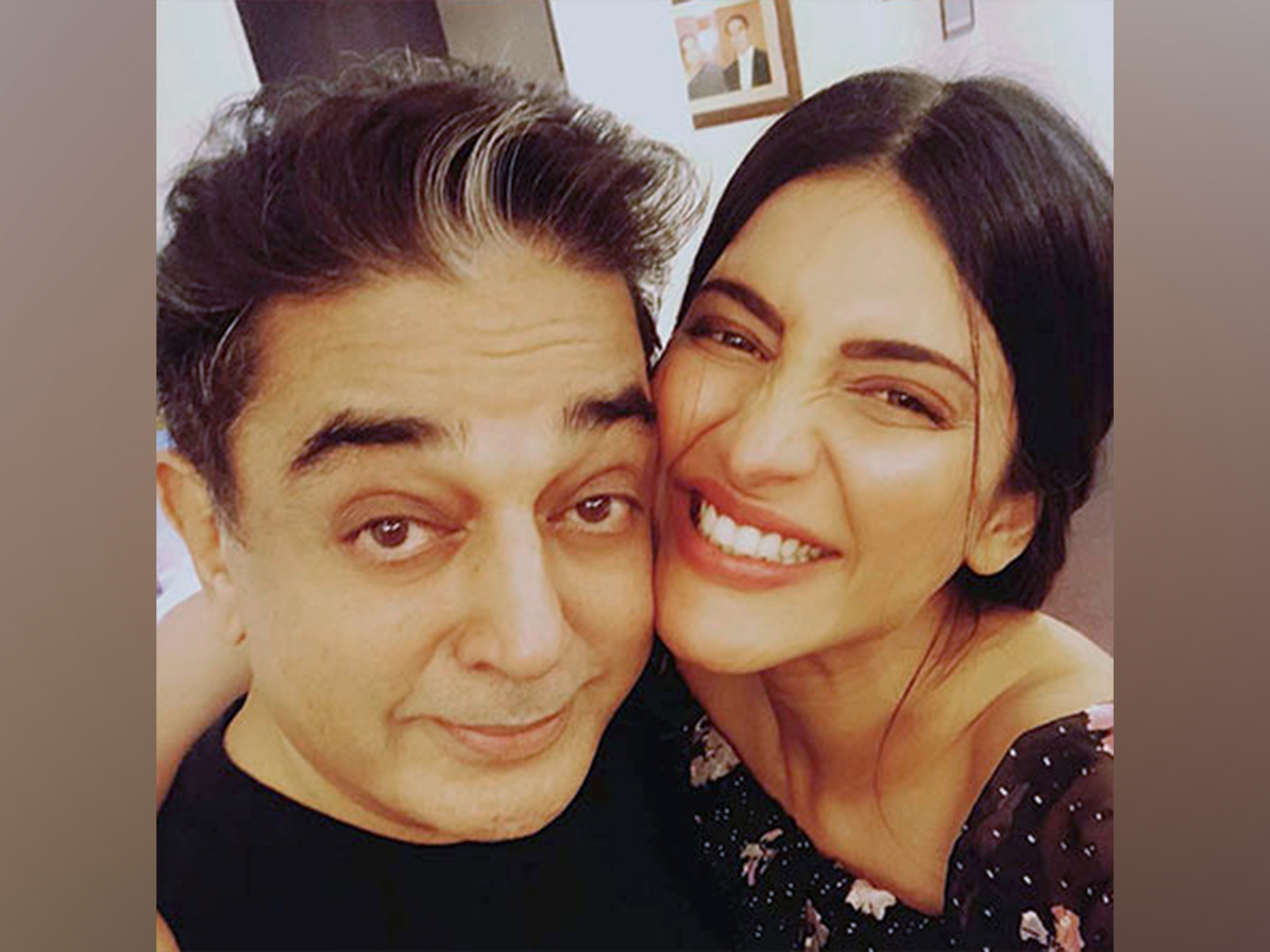 Shruti Haasan wishes "appa" Kamal Haasan on birthday (File photo: ANI)