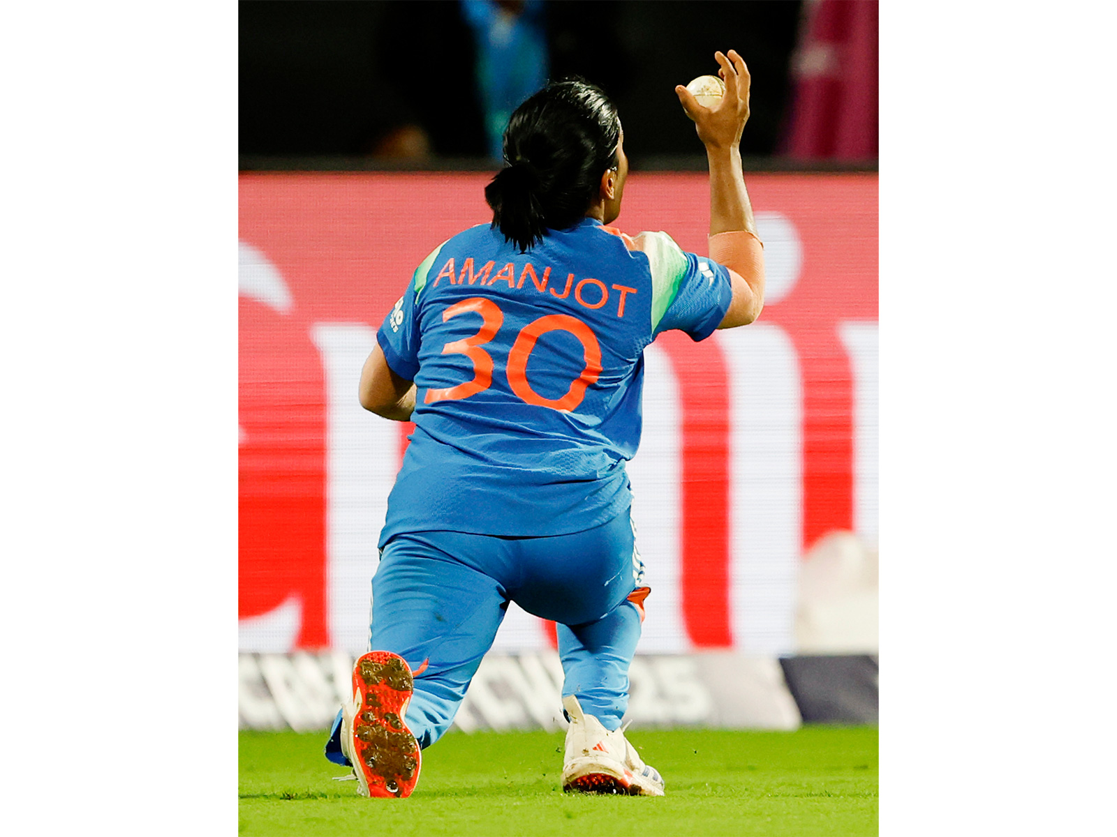 India Women's Amanjot Kaur takes the catch to dismiss South Africa Women's skipper Laura Wolvaardt (Photo: ANI)