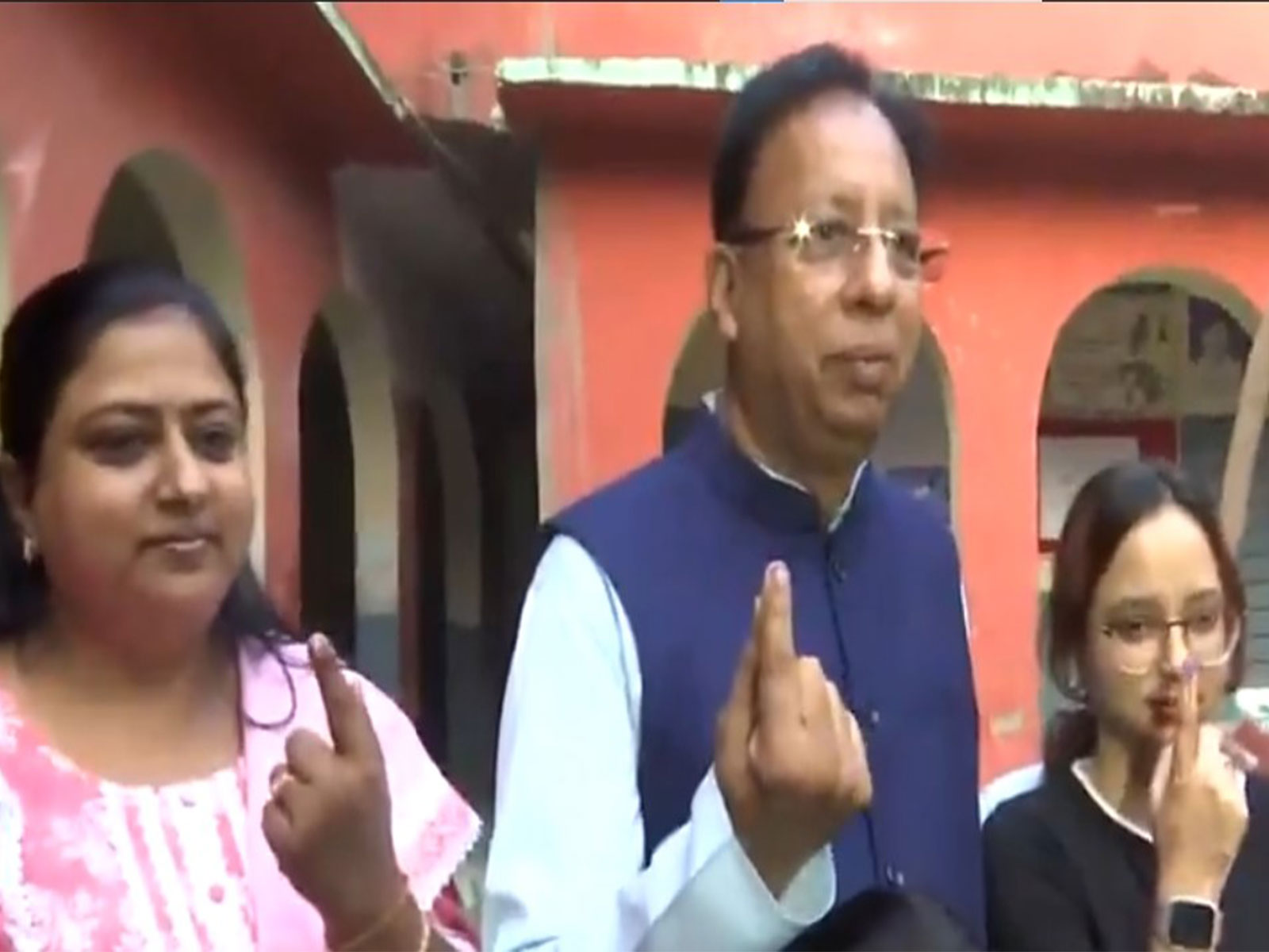 BJP MP Sanjay Jaiswal cast vote along with family (Photo: ANI) 