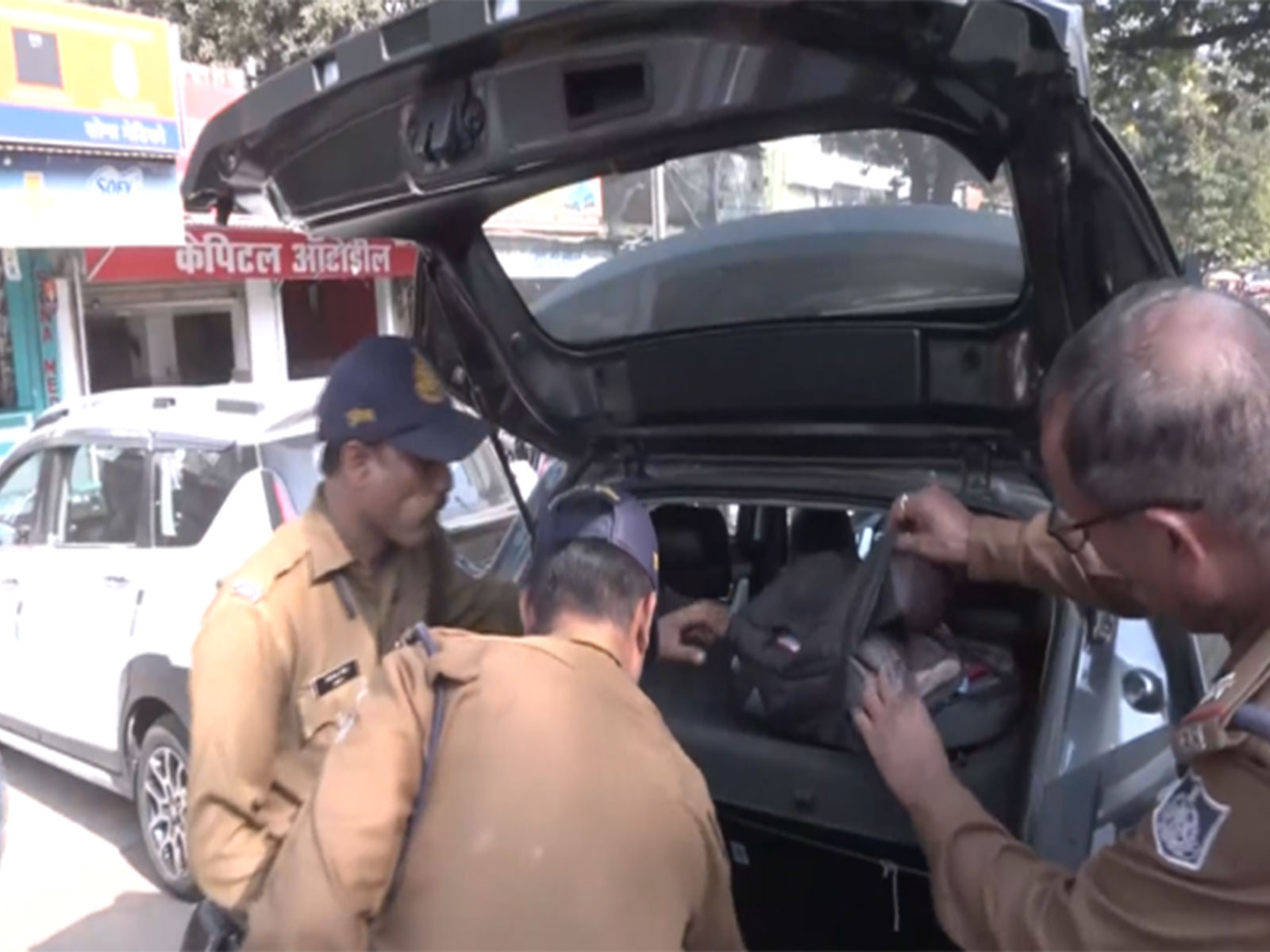 Madhya Pradesh Police are checking vehicle in Bhopal (Photo/ANI)