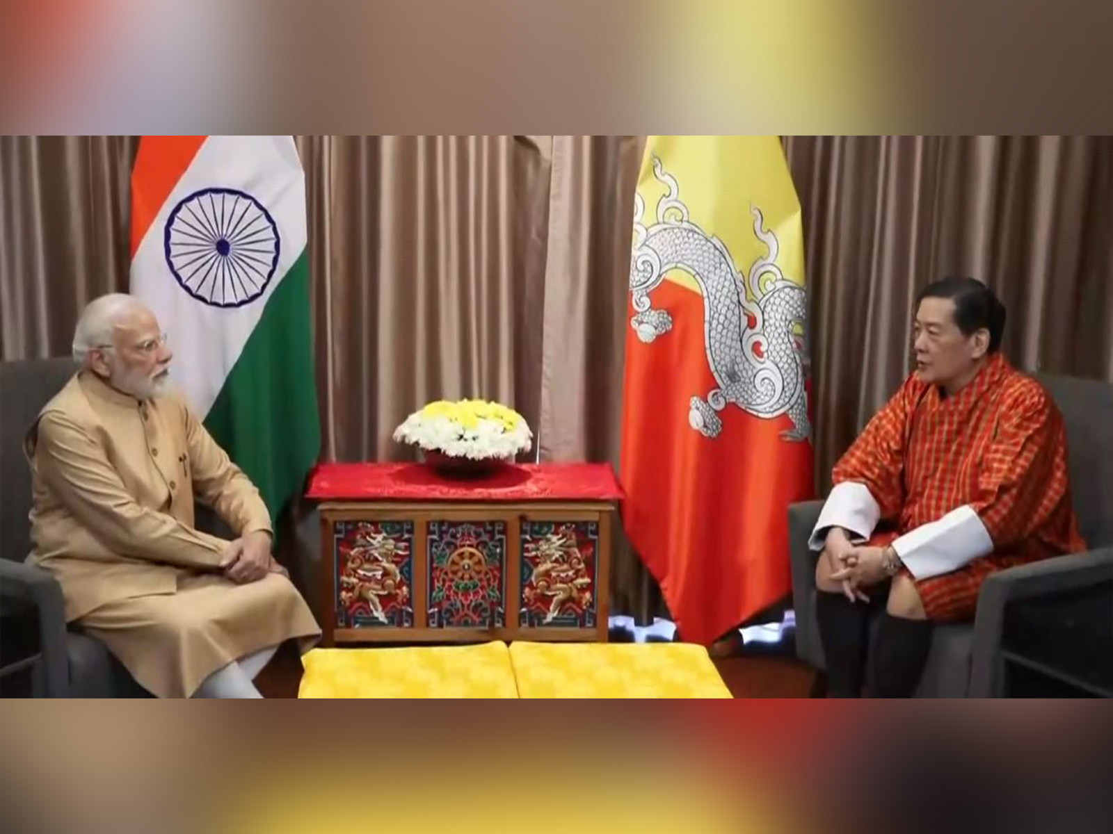 PM Modi meets Bhutan's 4th King, inaugurates Kalachakra ceremony in Thimphu (Photo/DD News)