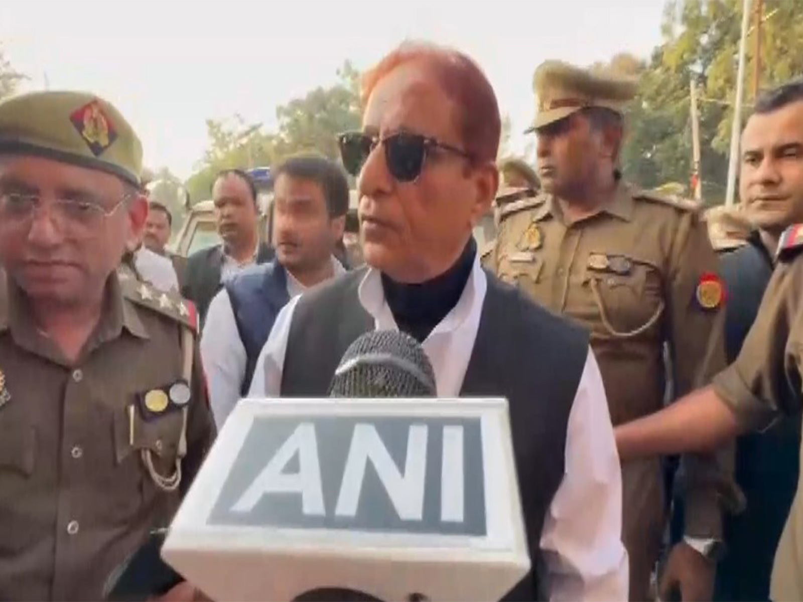 Samajwadi Party leader Azam Khan (Photo/ANI)
