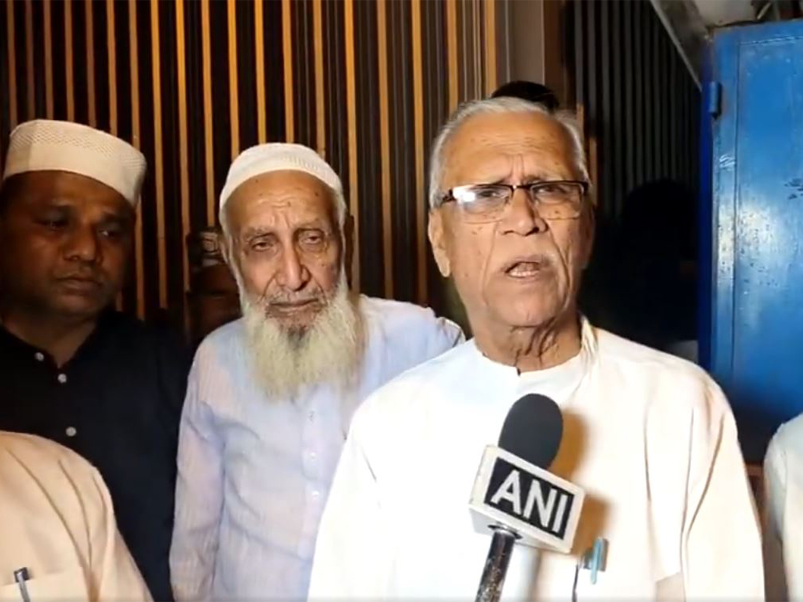 Former Minister AM Hindasgeri. (Photo/ANI)