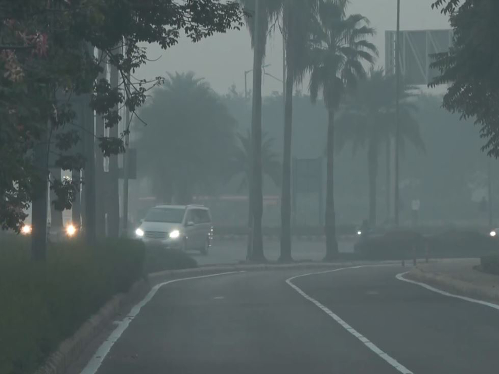 Visual showcasing toxic smog at IGI T3, Delhi (Photo/ANI)