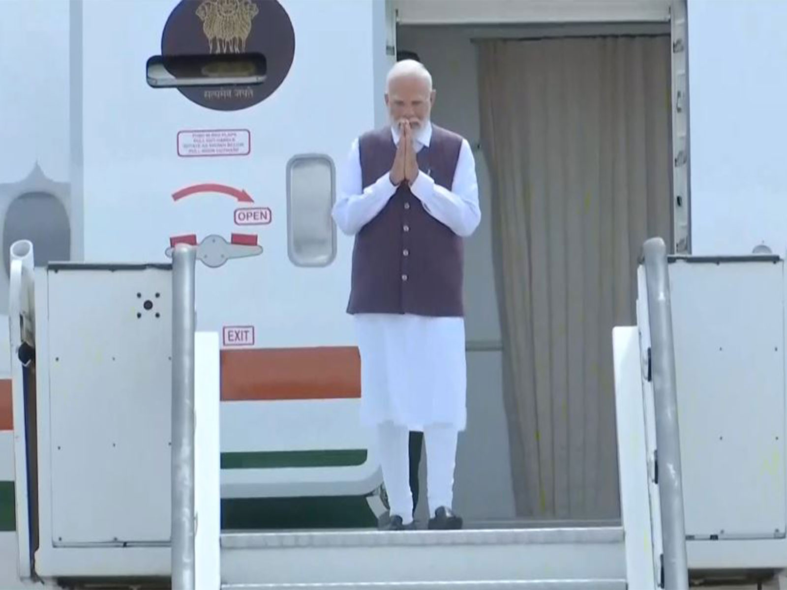 PM Modi arrives in South Africa to attend G20 Leaders' Summit (Photo/ANI DD)