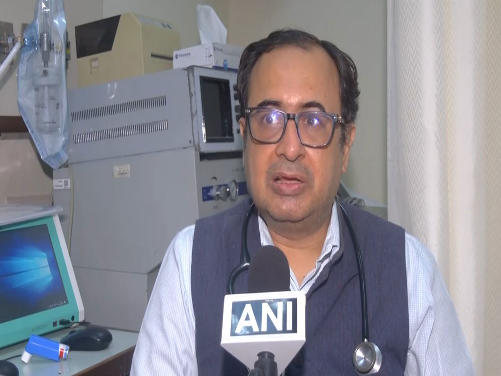 Doctor Avi Kumar,  a senior Pulmonology consultant at Fortis Escorts hospital  (Photo/ANI)