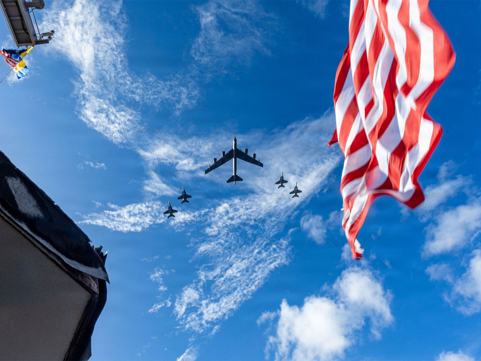 U.S. Air Force B-52 Stratofortress fly over the U.S. Navy's Gerald R. Ford Carrier Strike Group in the Atlantic Ocean  (File Photo/Reuters)