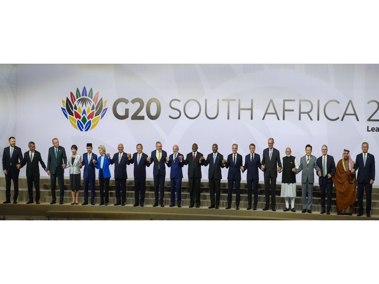 G20 leaders pose for a group photo at the Johannesburg Summit in South Africa. (Photo: X/@narendramodi)
