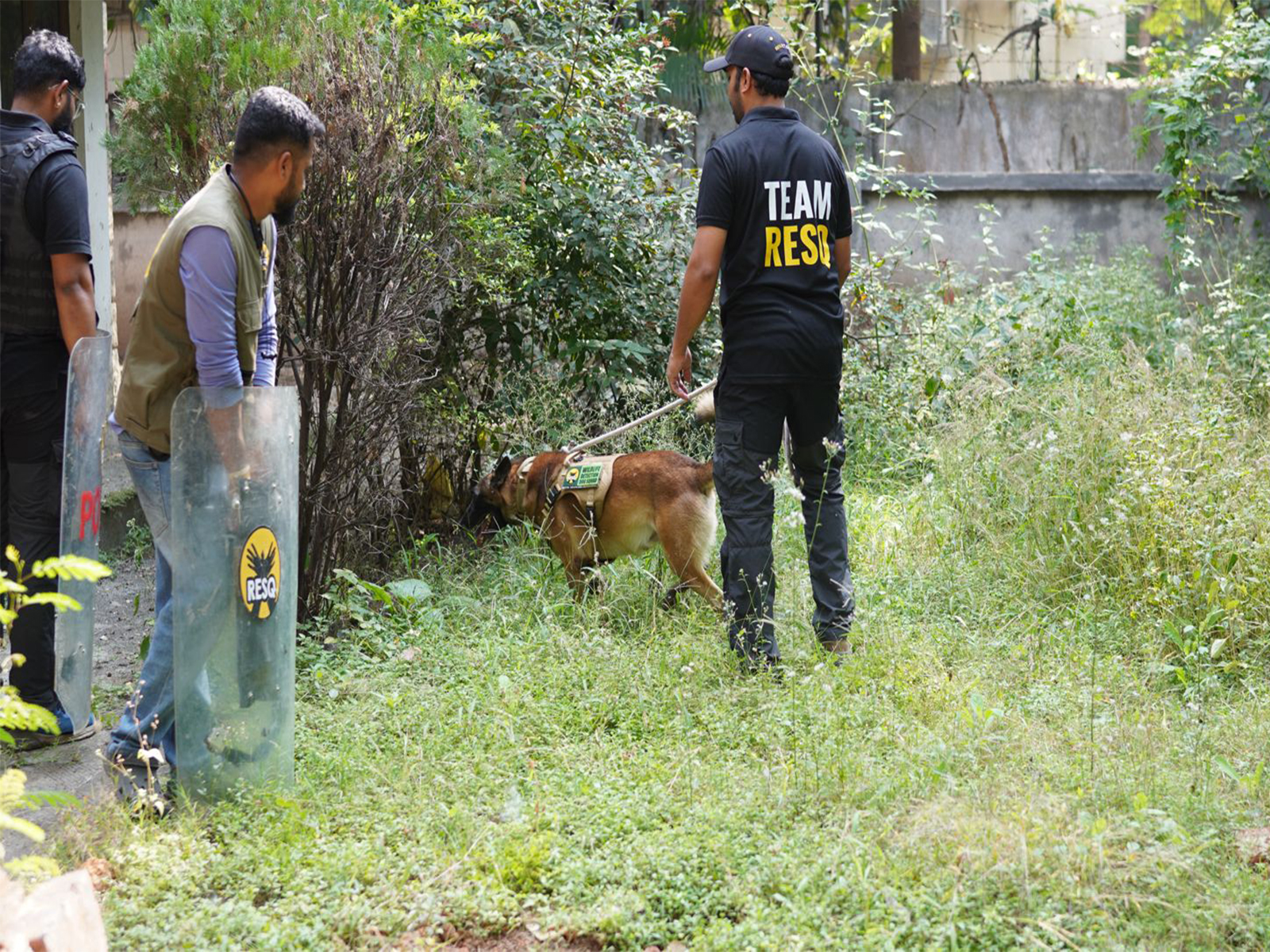 RESQ team in Pune's Aundh on Monday, 24 November. (Photo/ANI)