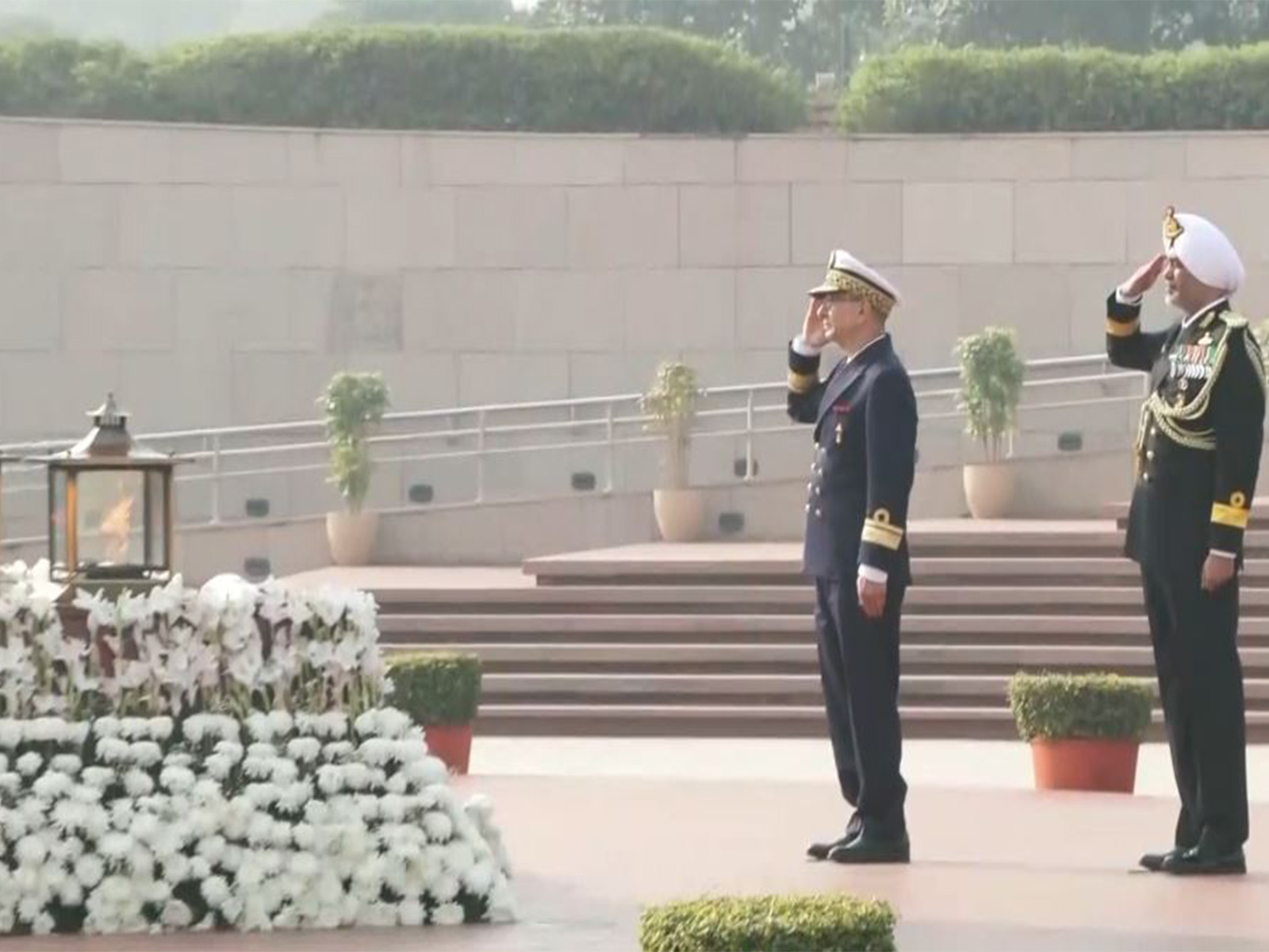 Rear Admiral Mohamed Tahin, Inspector of the Moroccan Royal Navy pays tribute at National War Memorial (Photo/ANI)