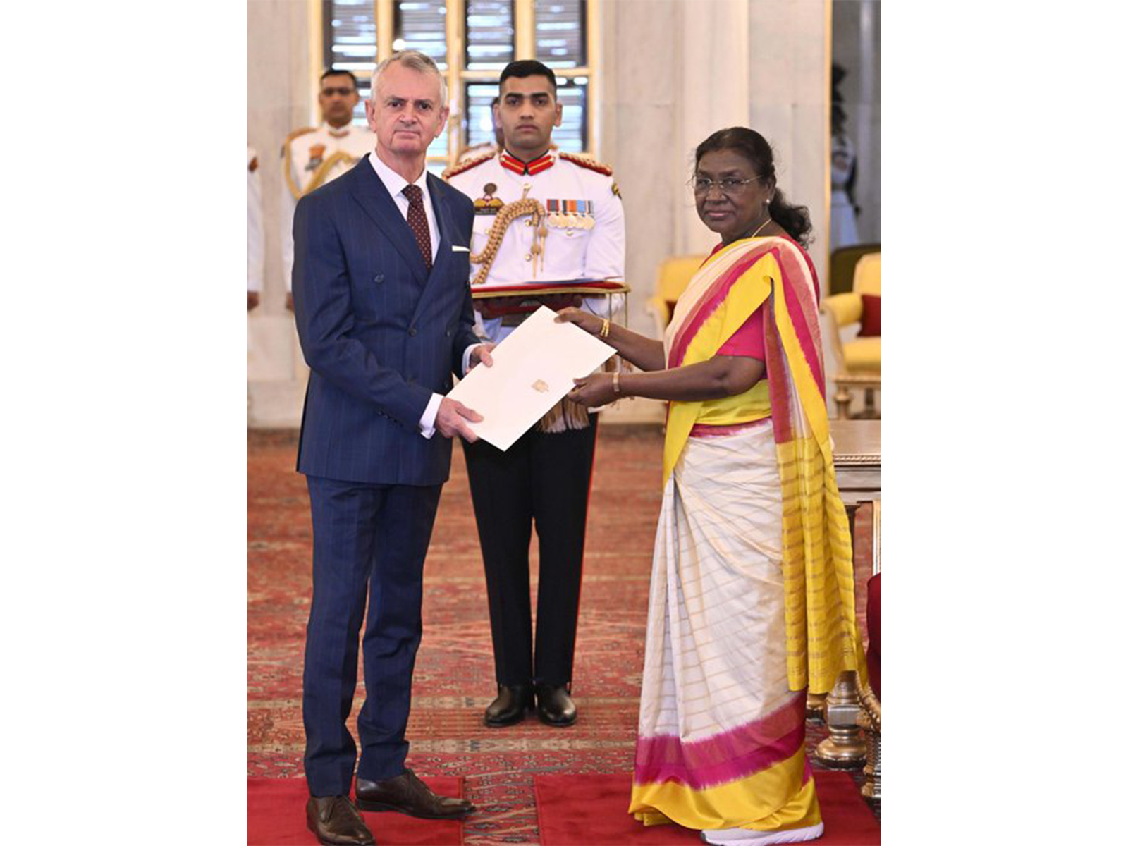 Canada's High Commissioner Christopher Cooter presents credentials to President Droupadi Murmu, reaffirming Canada's commitment to stronger bilateral ties and cooperation. (File Photo: X/@CanadainIndia)