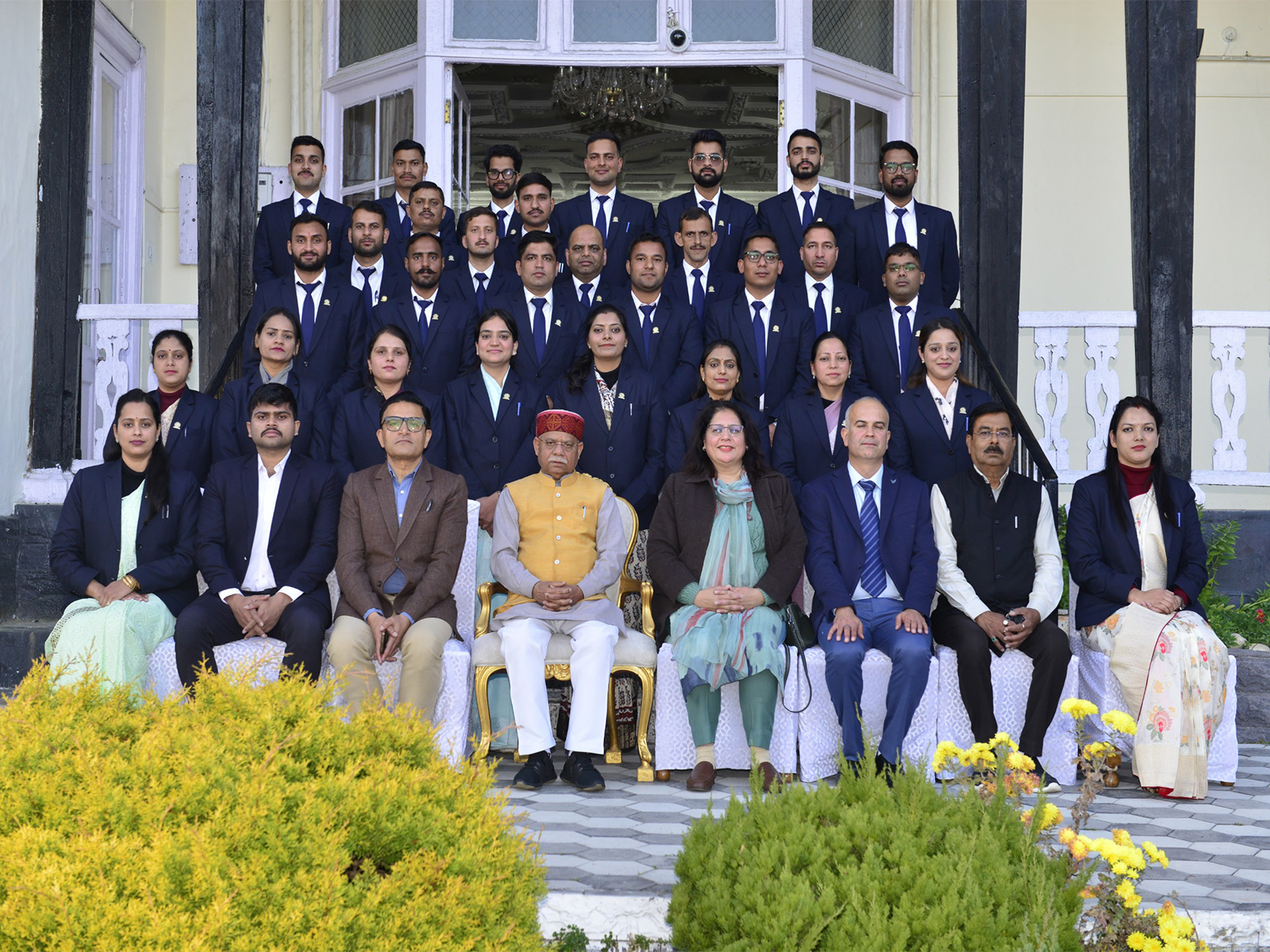 HPF&AS Trainee Officers Call on Himachal Governor Shiv Pratap Shukla (Photo/Himachal Pradesh Raj Bhavan)