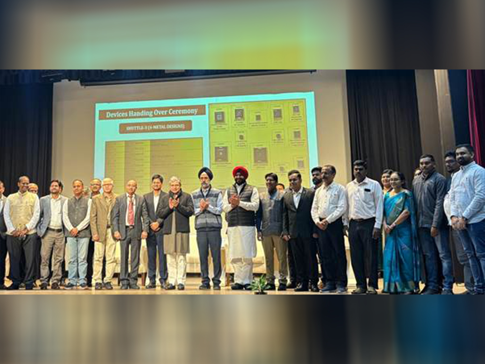 Union Minister Ashwini Vaishnaw (Photo/PIB)