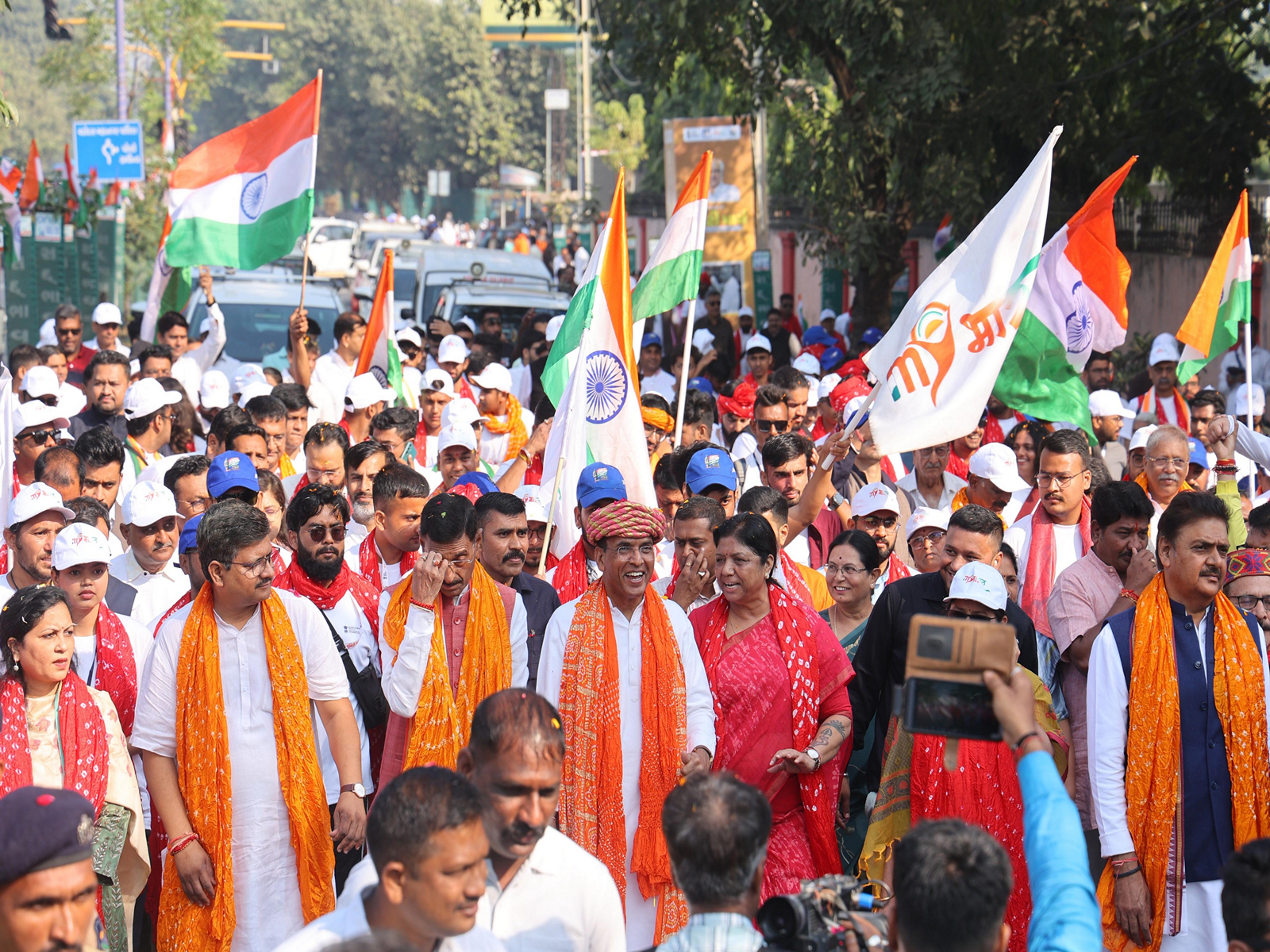 The Sardar @150 Padyatra in Gujarat reached Vadodara city today for its fifth day (Photo/X@mansukhmandviya)
