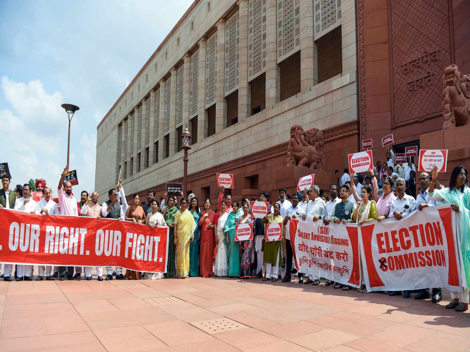 INDIA bloc MPs protesting over SIR issue in Parliament monsoon session (Photo/ANI)