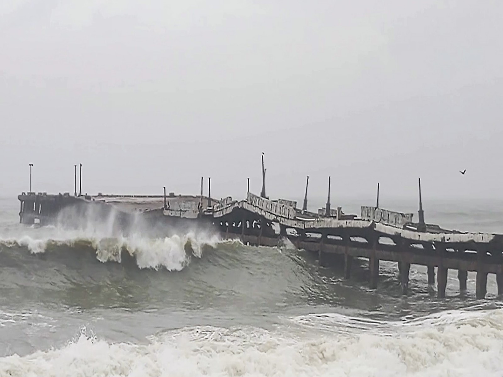 A bridge collapse due to strong winds and high tides triggered by Cyclone Ditwah in Puducherry (File Photo/ANI)