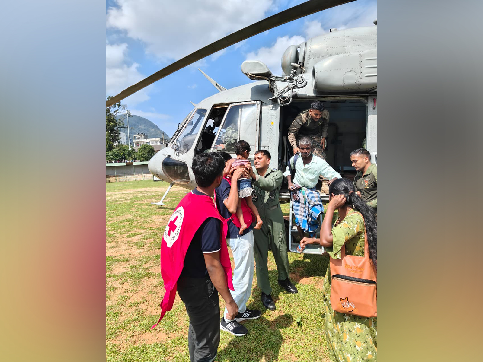 India's undergoing Operation Sagar Bandhu  (Photo/@IndiainSL)