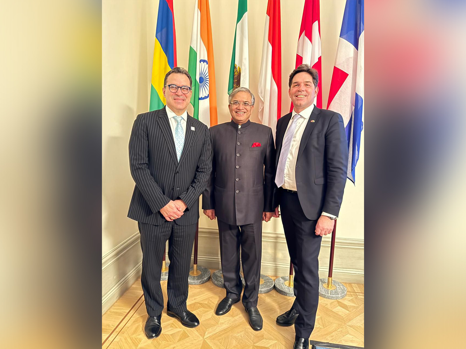 CEC Gyanesh Kumar with the Ambassador of Australia, the outgoing Chair and Secretary General of IDEA Dr Kevin (Photo/ECI)